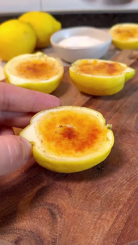 Crema de limón caramelizada