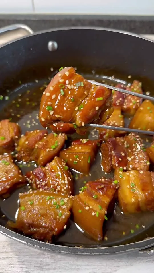 Panceta de Cerdo Estilo Shanghái (Hong Shao Rou)