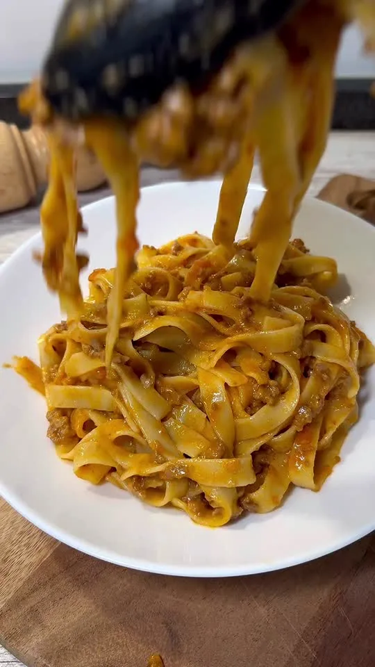 Tagliatelle a la Boloñesa