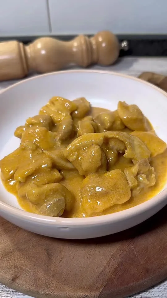 Pollo en Salsa de Almendras