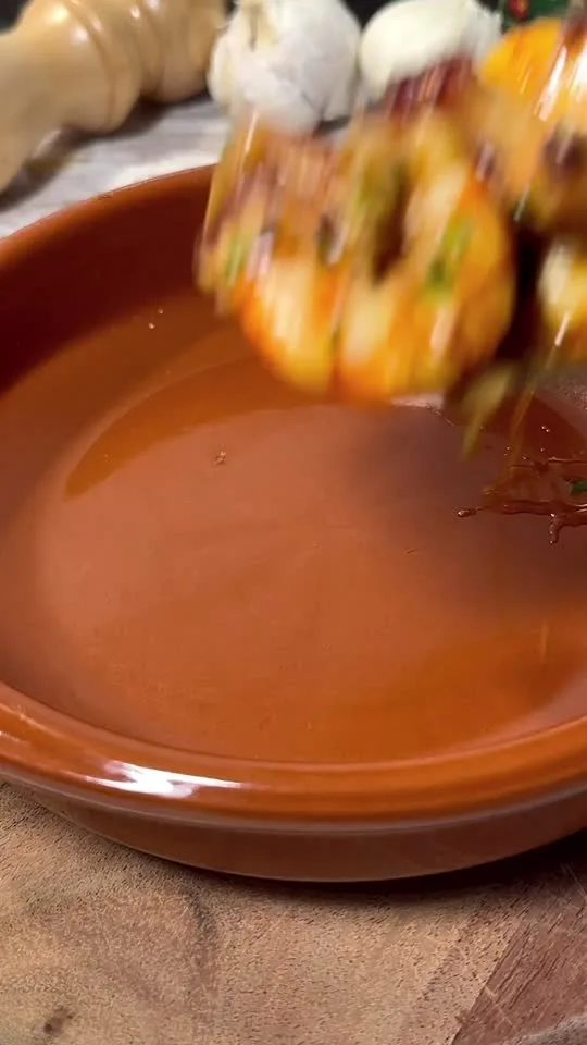 Cazuelita de Pulpo y Gambones al Ajillo