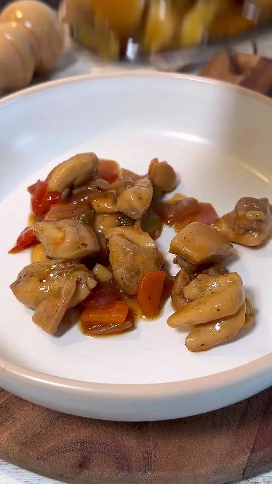 Pollo con Almendras (Estilo Chino)